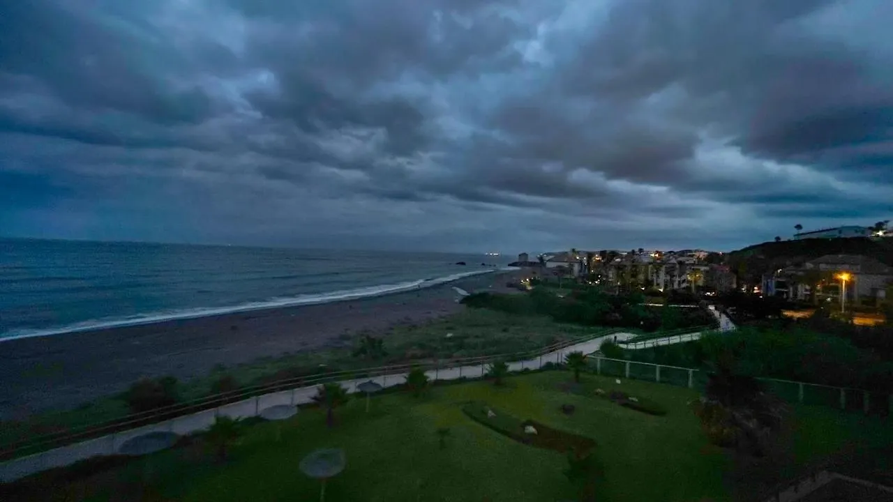 Exclusive Luxury Frontline Beach Penthouse Casares Del Mar - Estepona Spanien